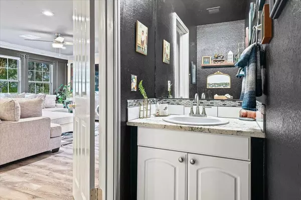 Buda, TX 78610,12709 Eagle Nest DR