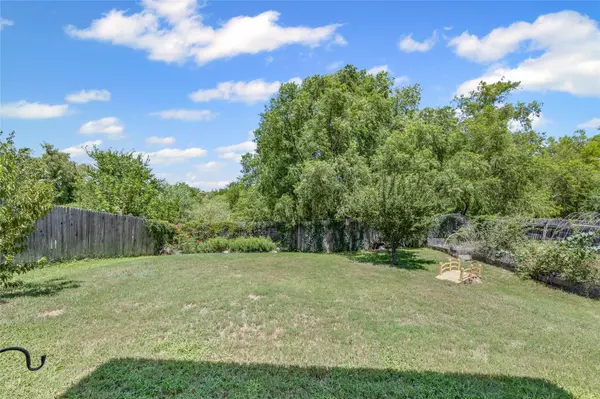 Buda, TX 78610,325 Eagle Brook LN