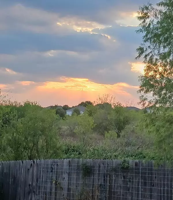 Buda, TX 78610,325 Eagle Brook LN