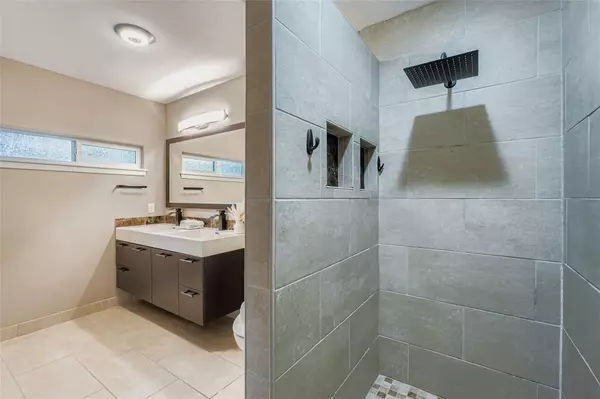 Austin, TX 78745,2204 Falcon Hill DR