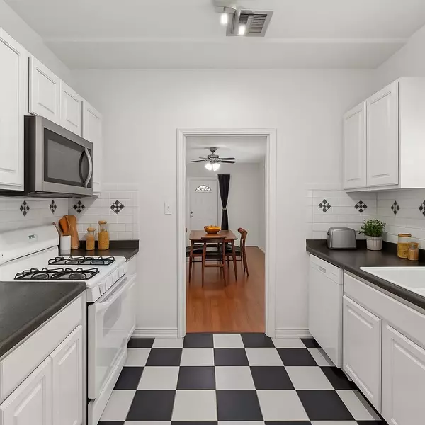 Austin, TX 78702,1220 Taylor ST