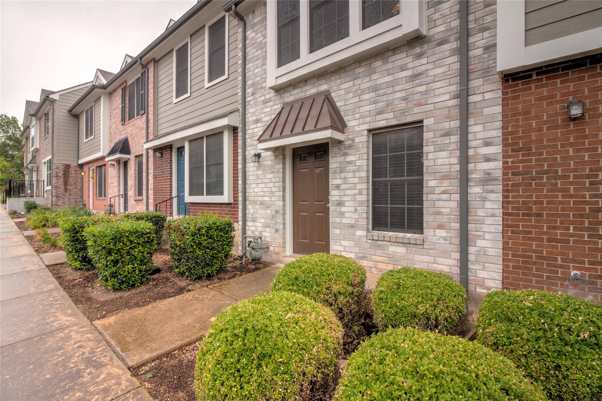 Georgetown, TX 78626,202 S College ST #10