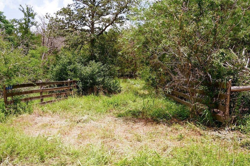 La Grange, TX 78945,550 N Raymond RD
