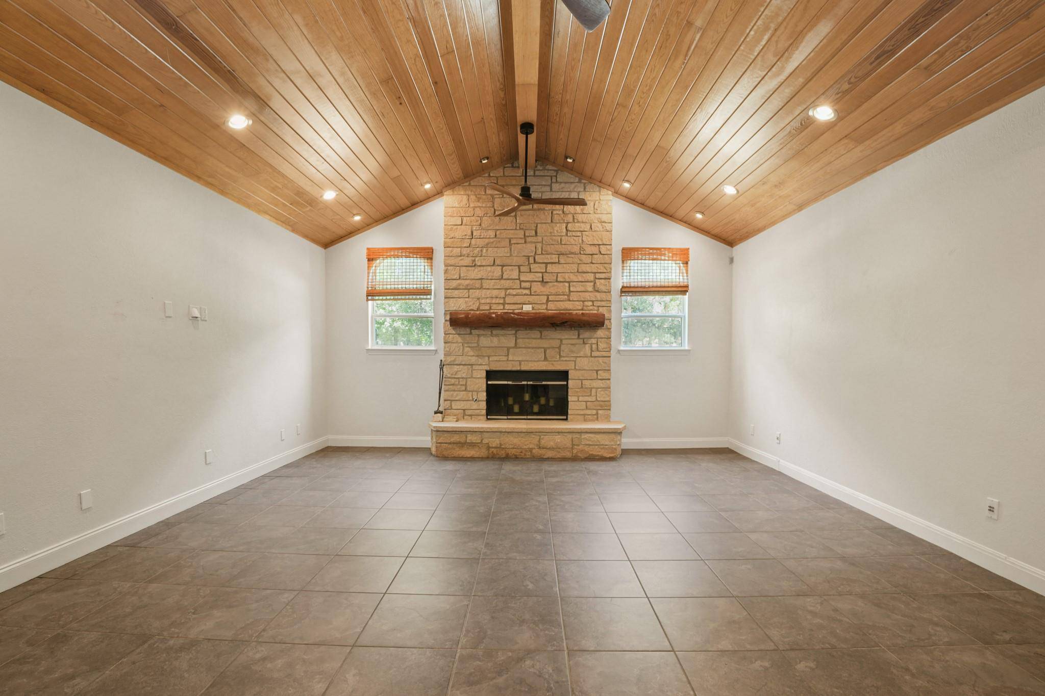 Elgin, TX 78621,507 Arbors CIR