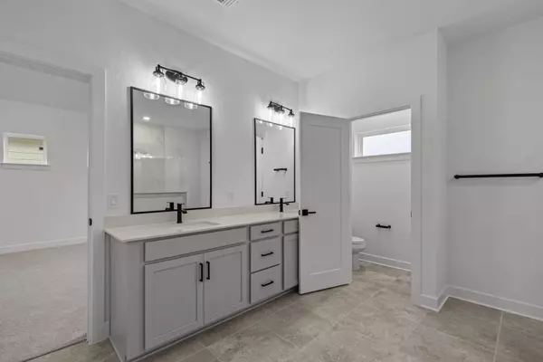 Austin, TX 78744,1021 Lucinda Williams DR