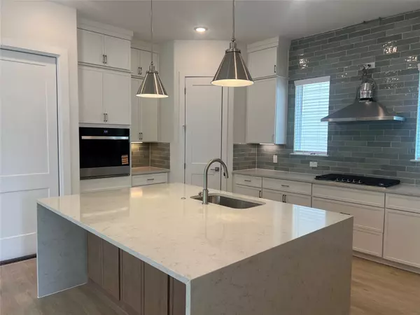 Austin, TX 78758,1602 Kit CIR