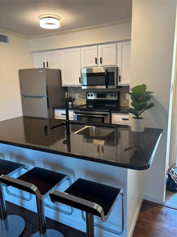 Austin, TX 78759,8888 Tallwood DR #3207