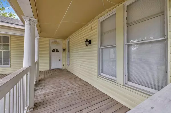 Taylor, TX 76574,401 Shaw ST