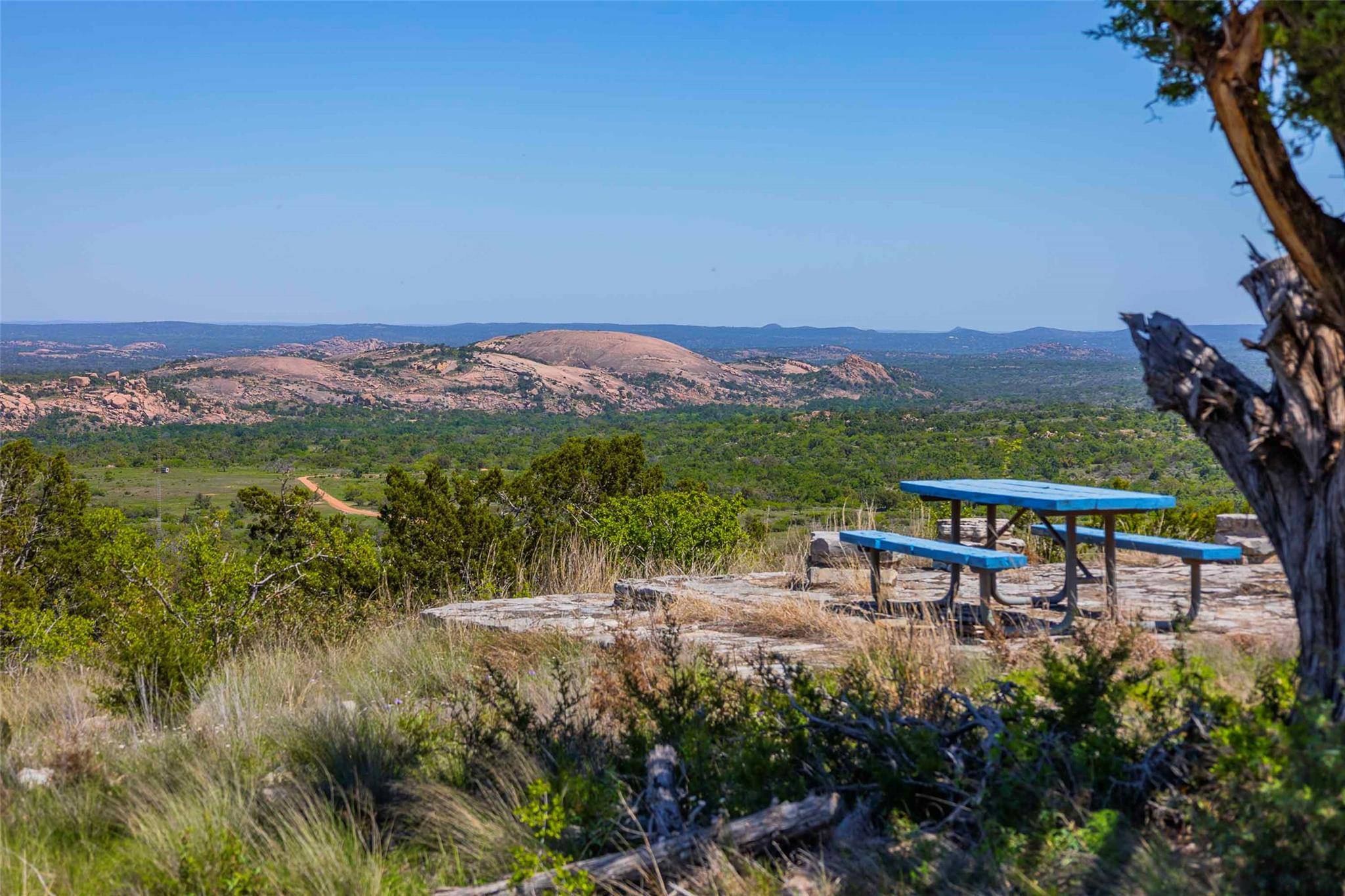 743 Welgehausen RD, Fredericksburg, TX 78624