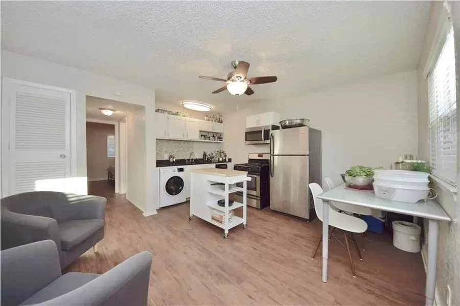2401 Manor RD #132A, Austin, TX 78722