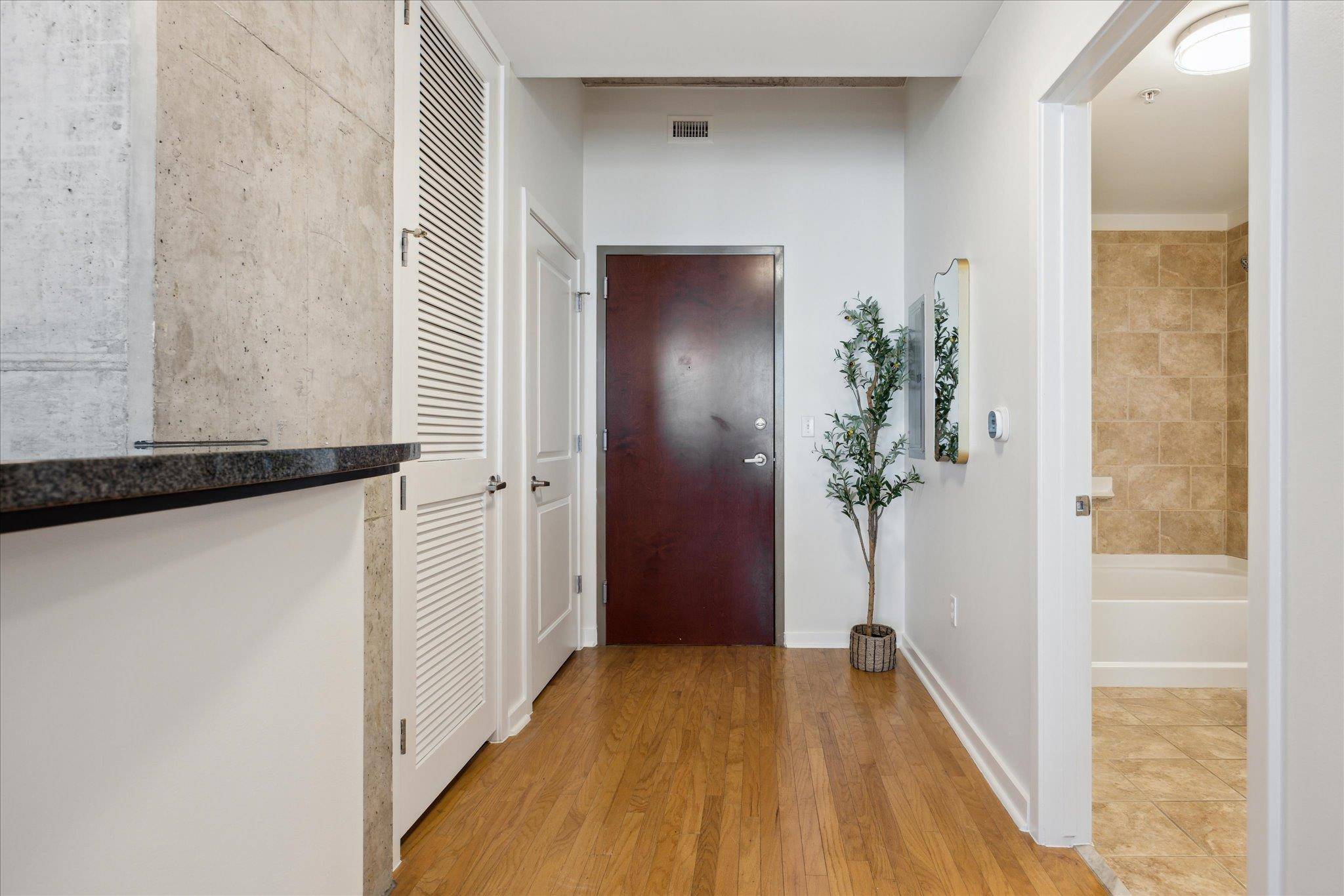Austin, TX 78701,360 Nueces ST #2506