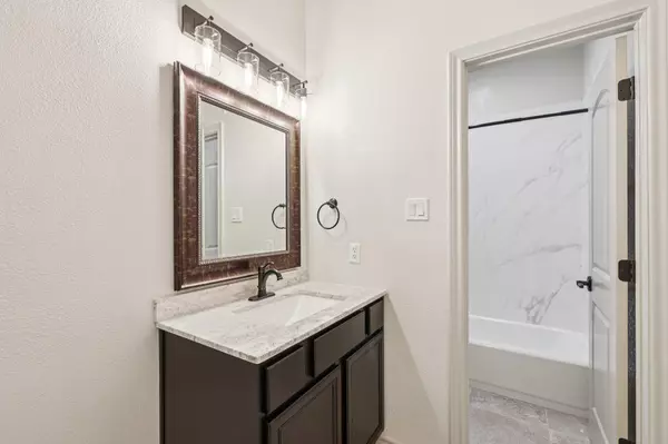 Lago Vista, TX 78645,20909 Magellan CV