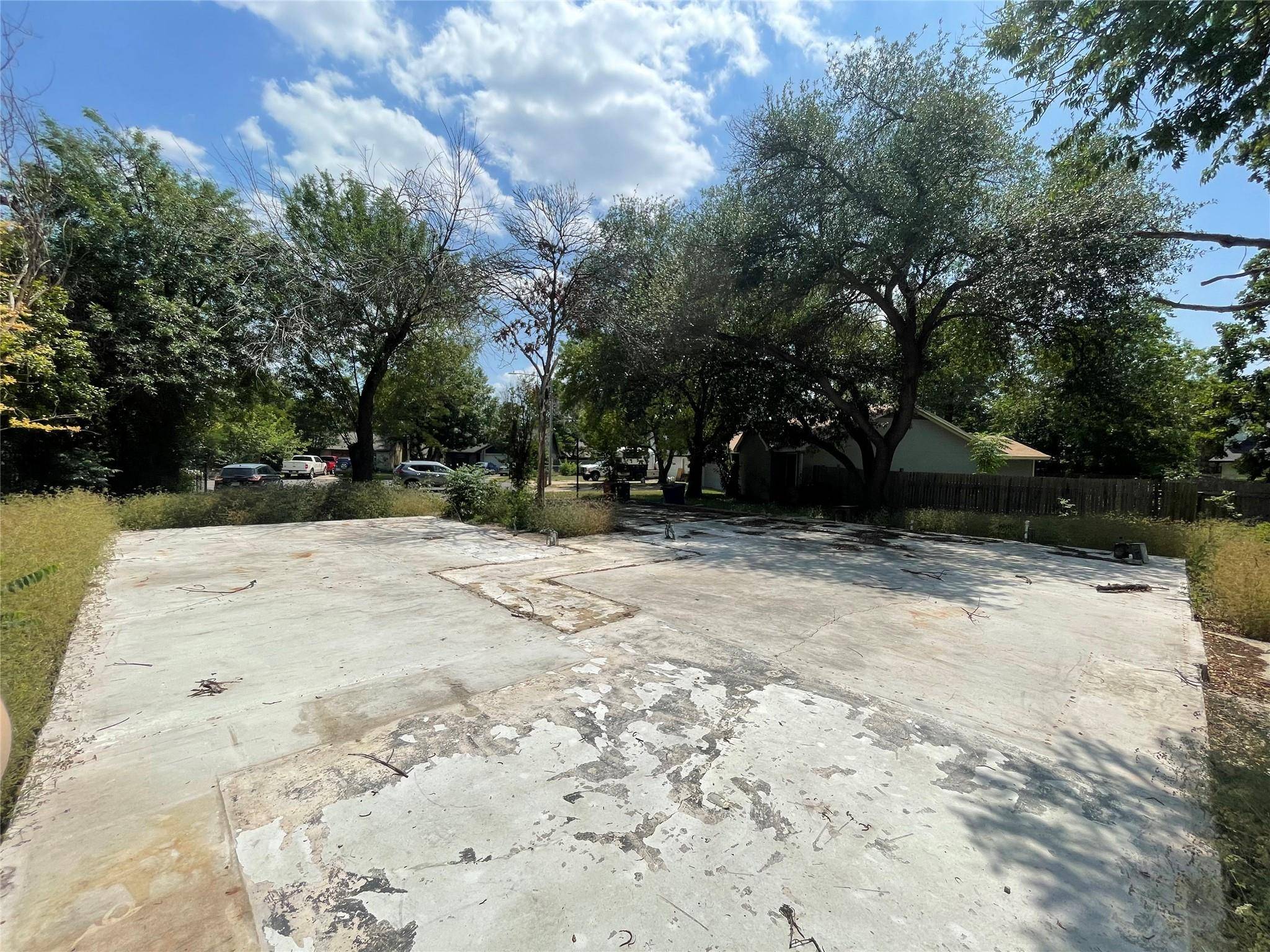 Austin, TX 78744,4502 Eric CIR