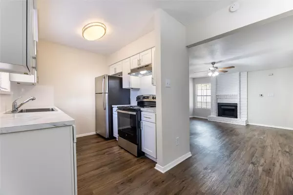 Taylor, TX 76574,210 Lake DR W #202