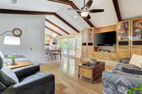 7210 Meadowood DR, Austin, TX 78723