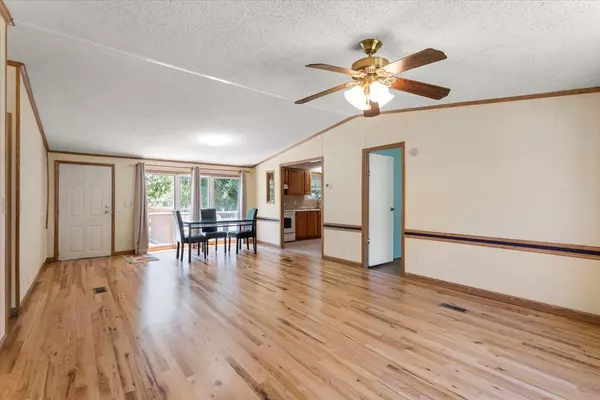 Liberty Hill, TX 78642,208 Purser ST