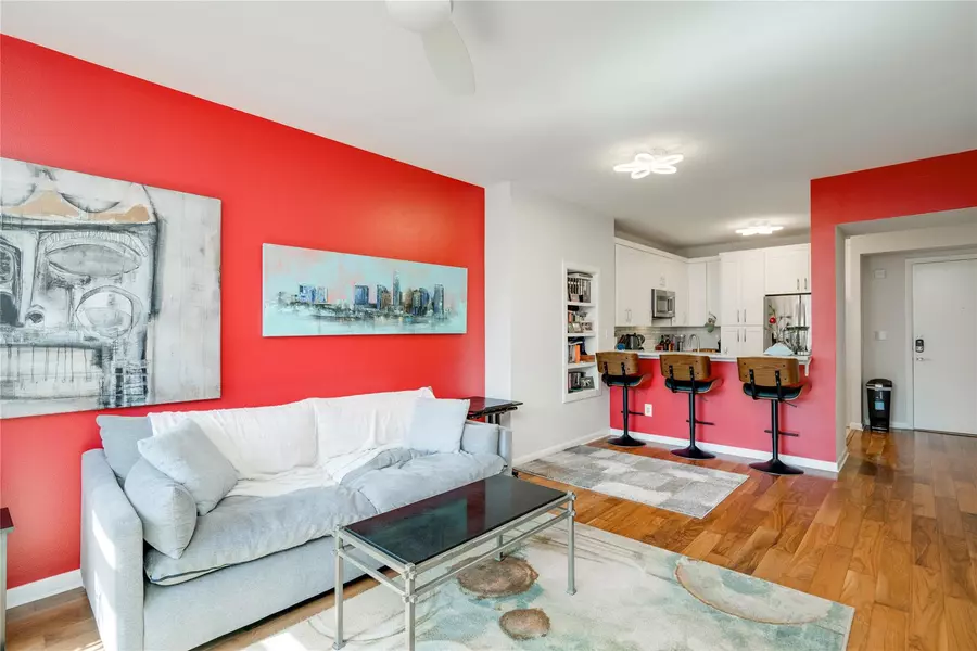 54 Rainey ST #715, Austin, TX 78701