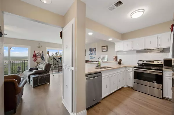 Lago Vista, TX 78645,3216 Poe CV #5C