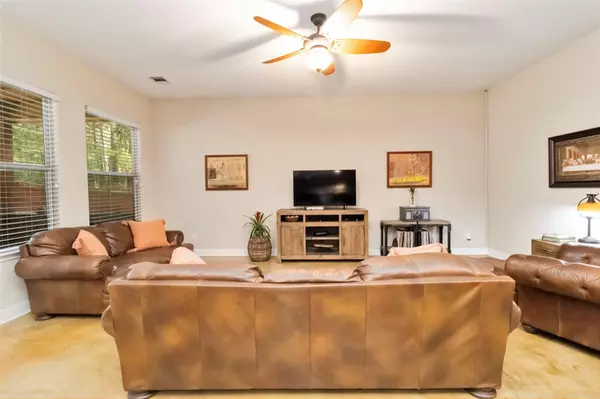 Bastrop, TX 78602,182 Papawai DR