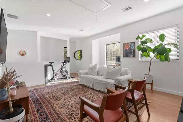 Austin, TX 78702,2936 E 14th ST