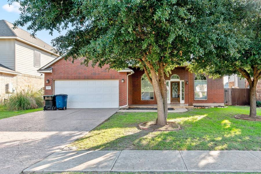 120 Emory Fields DR, Hutto, TX 78634