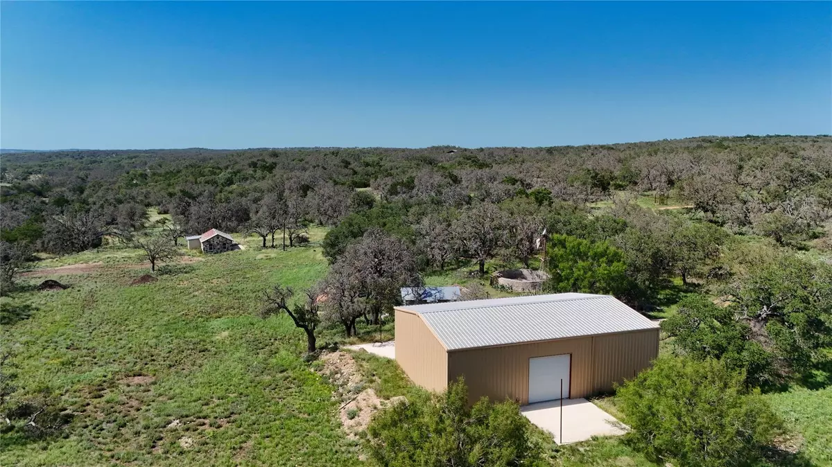 Harper, TX 78631,857 NW Dallas Josie Rd