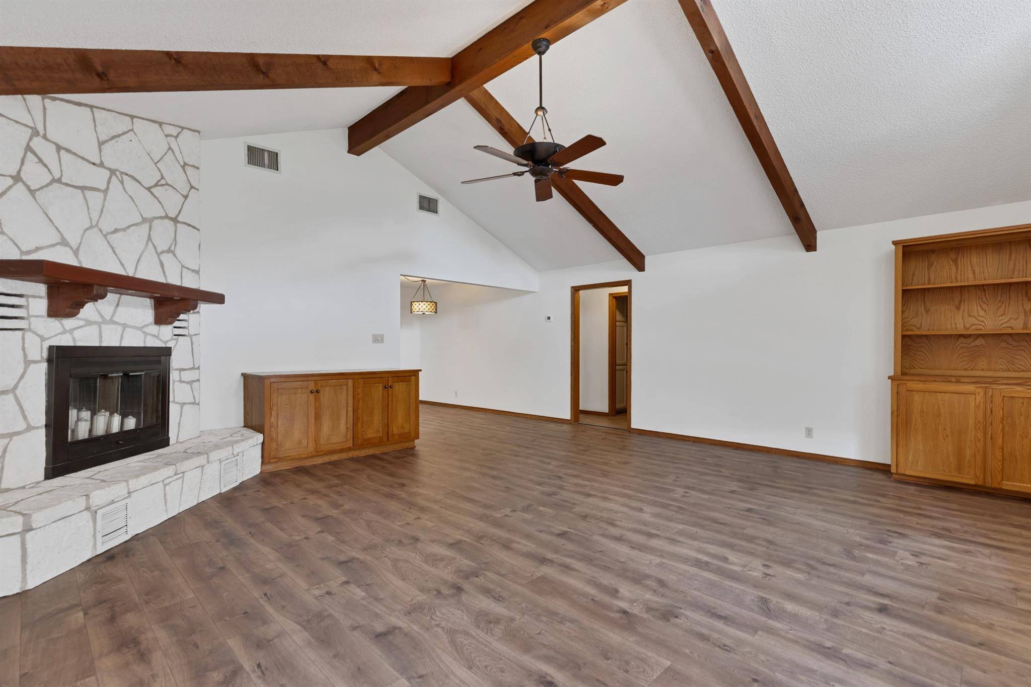 New Braunfels, TX 78130,850 Mission Hills DR