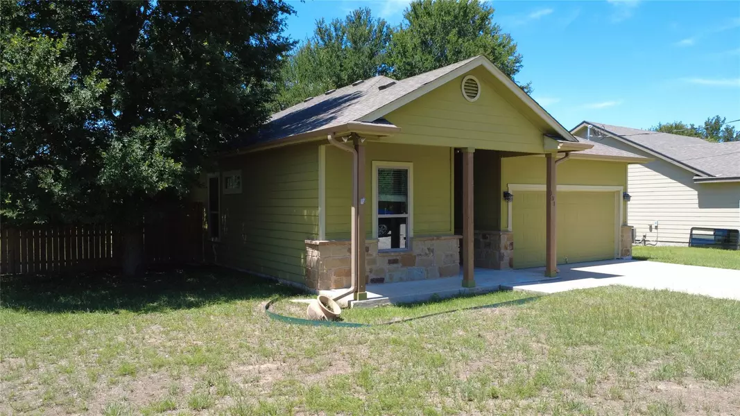 131 Mokulua LN, Bastrop, TX 78602