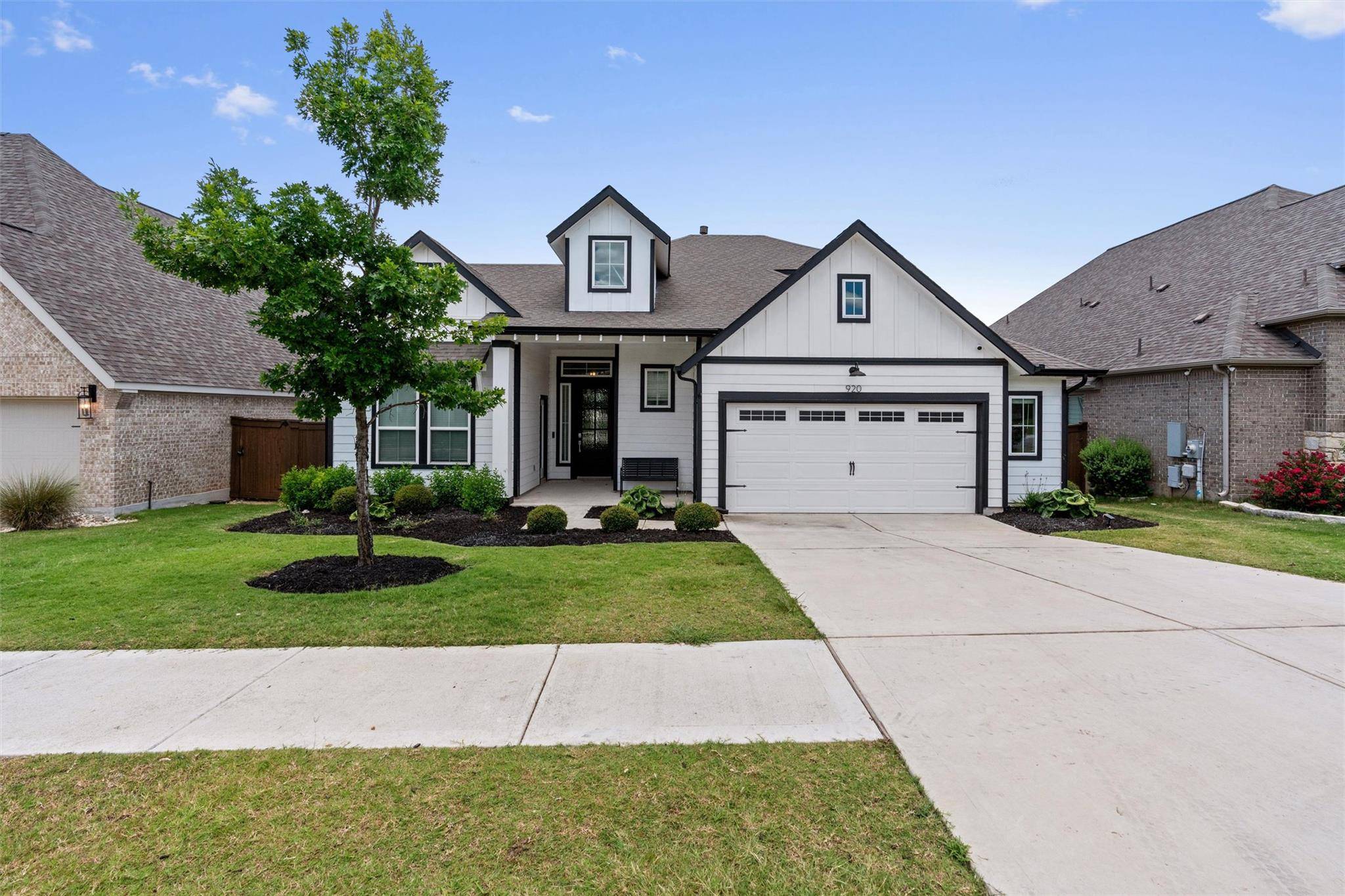920 Hornsby HOLW, Leander, TX 78641