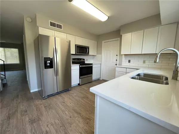 Austin, TX 78745,5061 Fort Clark DR