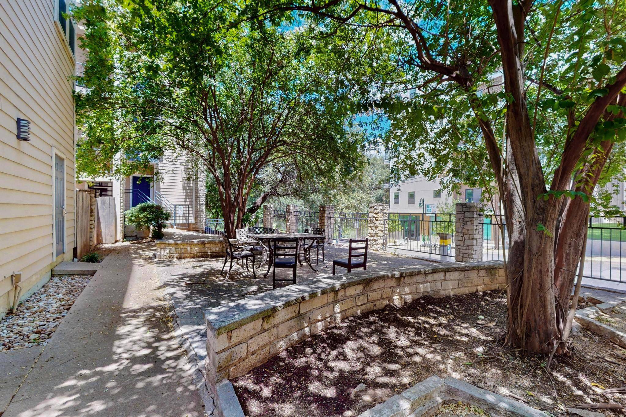Austin, TX 78705,2414 Longview ST #102