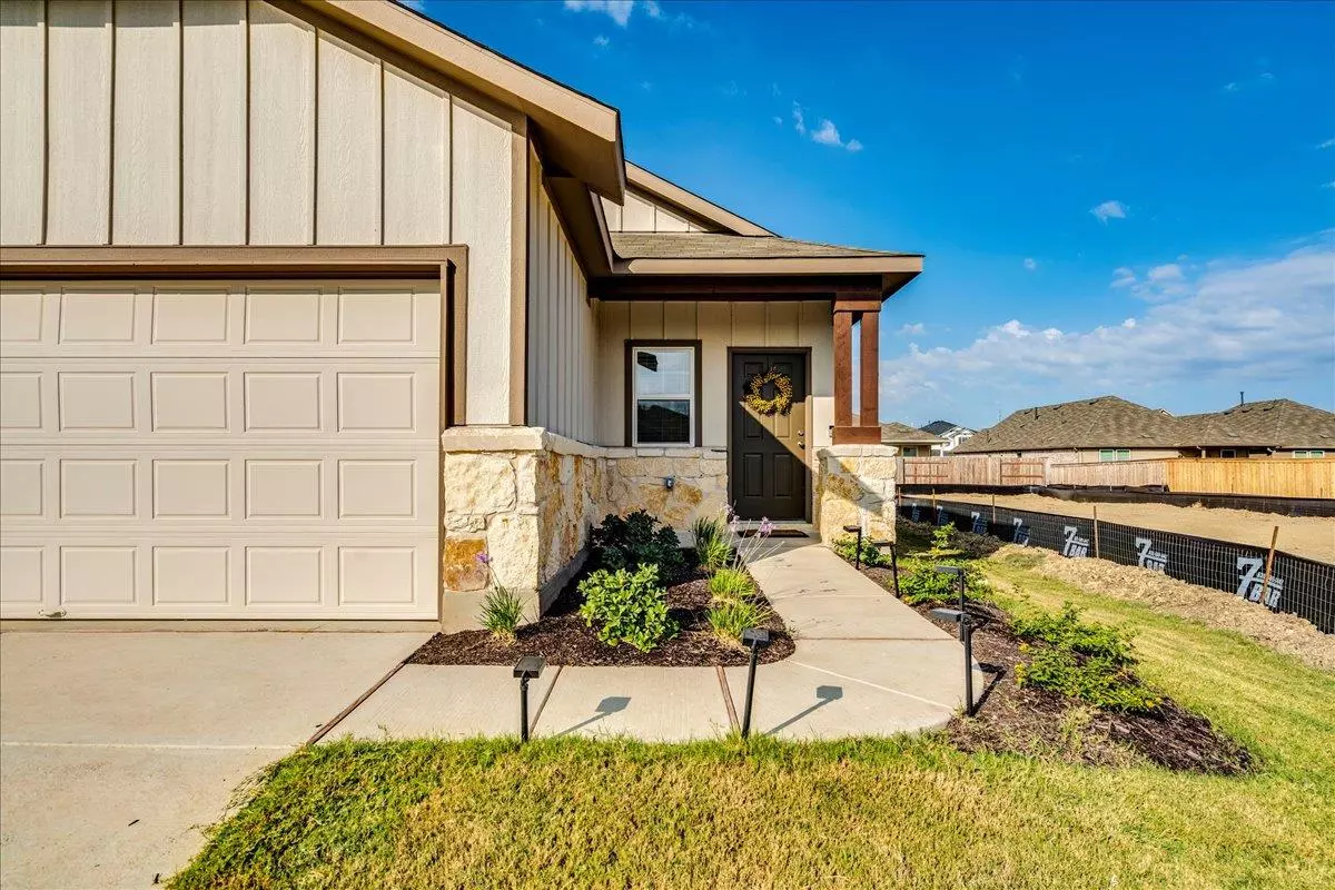 Buda, TX 78610,388 Begonia ST