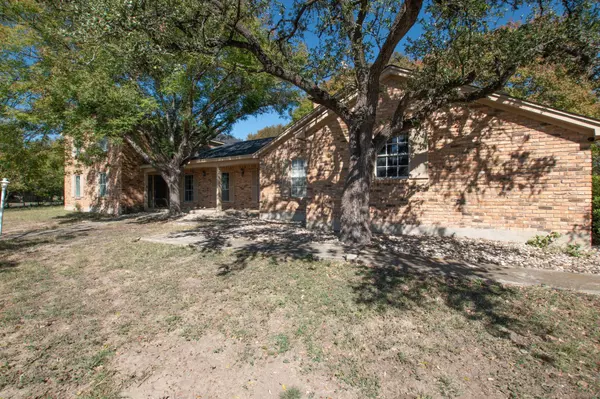 Lampasas, TX 76550,1307 Nix RD