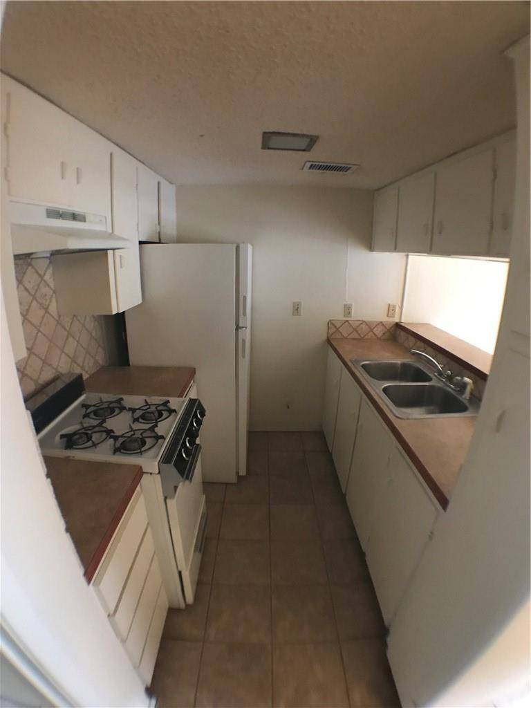 Austin, TX 78705,2612 Salado st ST #109
