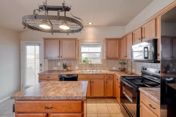 Hutto, TX 78634,303 Baldwin ST