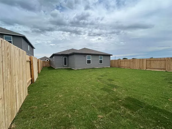 Jarrell, TX 76537,125 Honey Bee RD