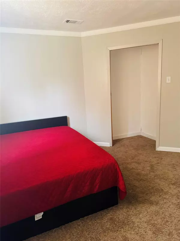 Elgin, TX 78621,146 Crooked Hollow RD