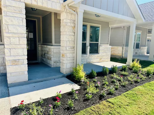 Dripping Springs, TX 78620,731 Sage Thrasher CIR