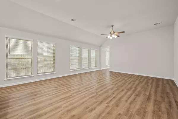 Liberty Hill, TX 78642,213 Banyon DR