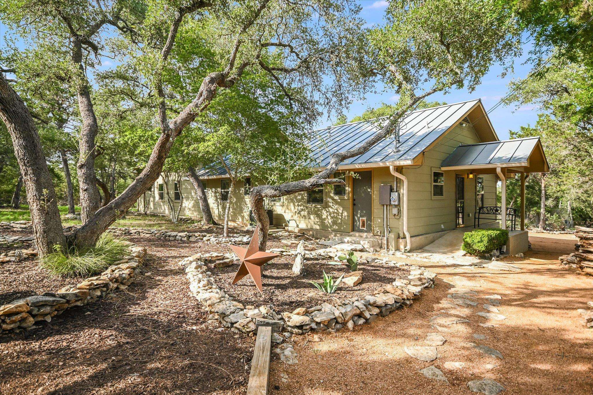 Wimberley, TX 78676,761 DAYS END RD