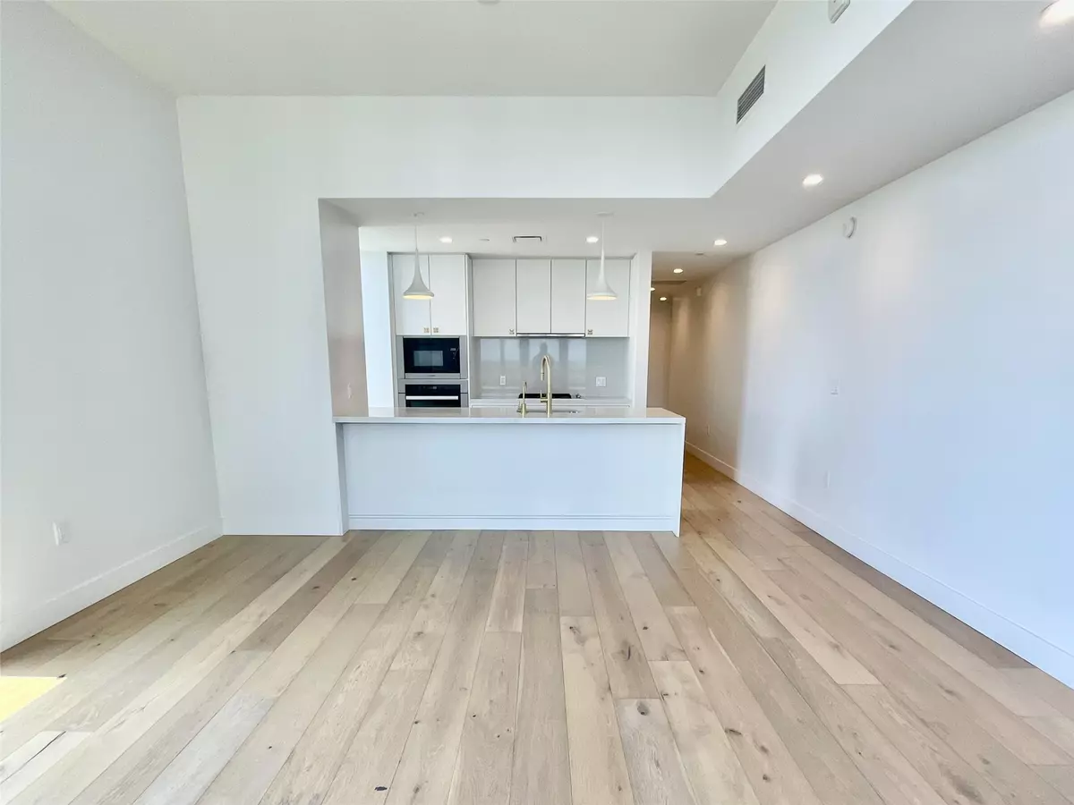 Austin, TX 78701,70 Rainey ST #2107
