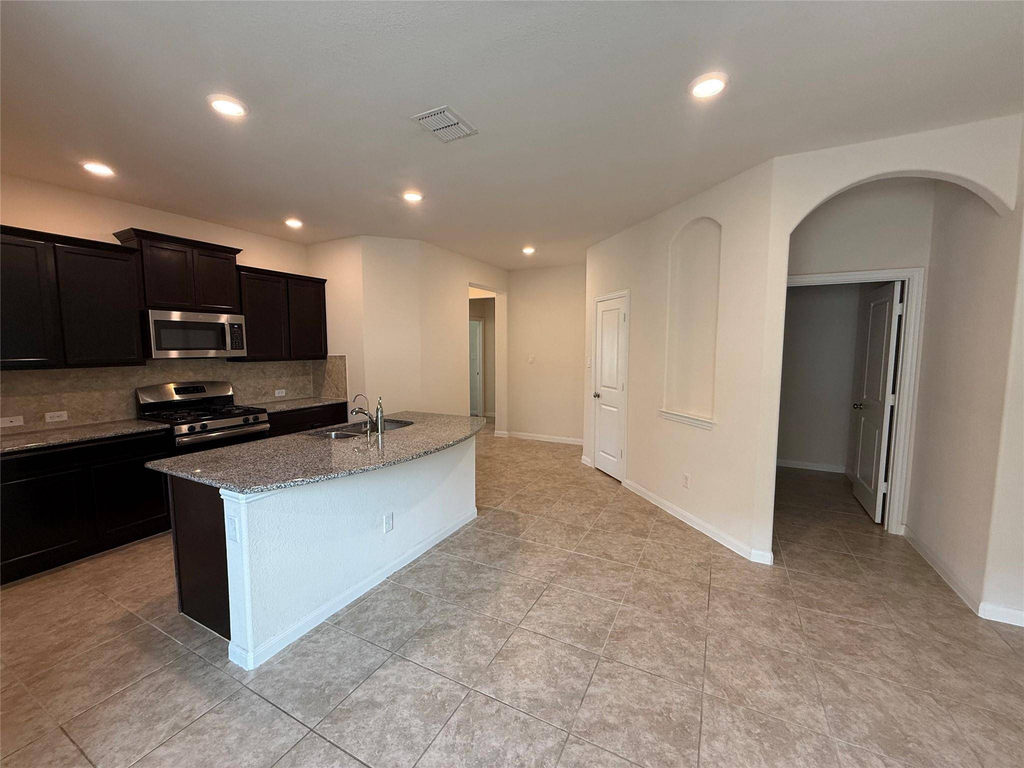 Buda, TX 78610,369 Shale CIR