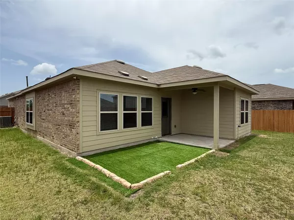 Buda, TX 78610,369 Shale CIR