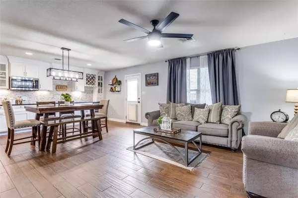 Hutto, TX 78634,214 Sylvan ST