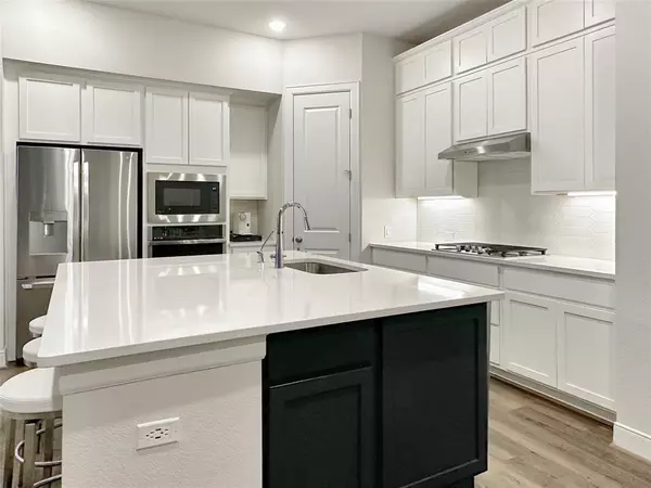 Round Rock, TX 78681,4379 Mayfield Ranch BLVD