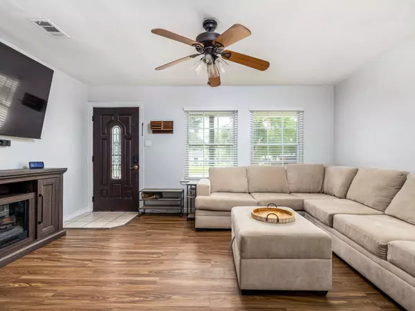 Rockdale, TX 76567,920 Haley Ave