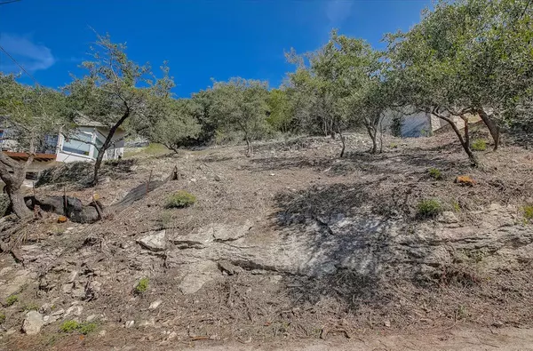 Austin, TX 78732,13908 Skyline DR