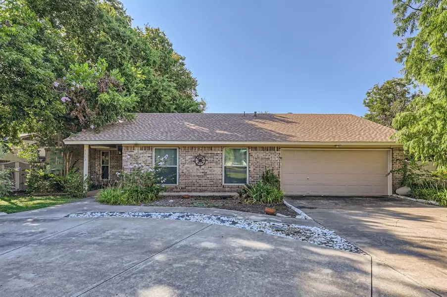 9513 Braeburn GLN, Austin, TX 78729