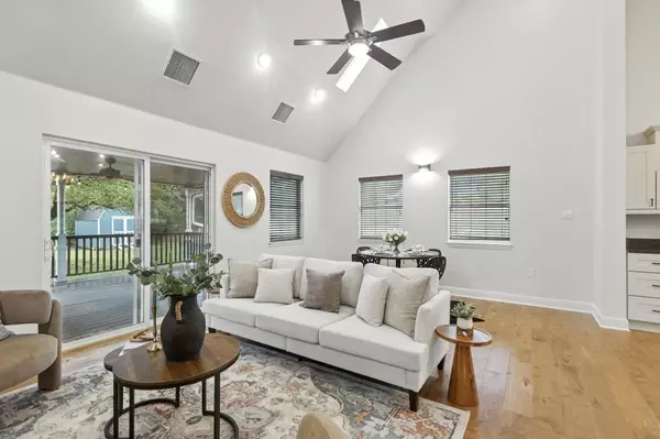 12705 Burson DR, Manchaca, TX 78652