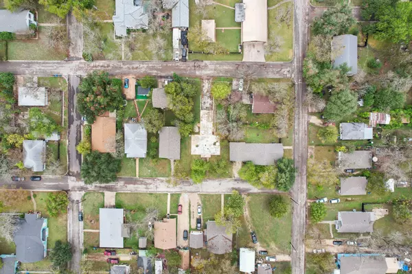 Taylor, TX 76574,904 James ST